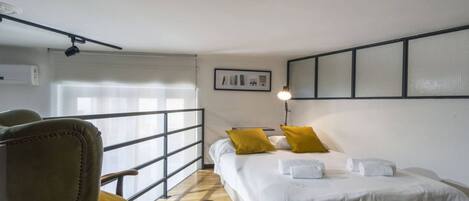 2 chambres, fer et planche à repasser, Wi-Fi, draps fournis