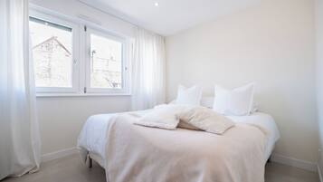 2 habitaciones, tabla de planchar con plancha, wifi y ropa de cama