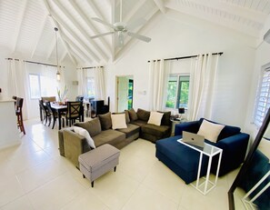 TV, stereo - Cozy vacation retreat. Bungalow in a gated community close to Ochos Rios. (Priory)