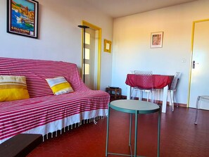 TV - Charming secure T2 in Collioure with parking near the beach (Collioure)