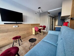 TV - Quiet studio with balcony, Arc 2000 center, 4 pers. (Les Arcs 2000)