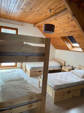3 bedrooms, WiFi, bed sheets
