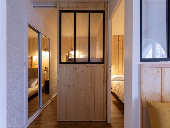 1 bedroom, WiFi - Charming T2 with new kitchen and cellar in central Cauterets (Cauterets)