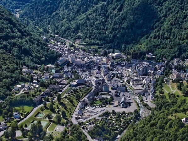 Aerial view - Charming T2 with new kitchen and cellar in central Cauterets (Cauterets)