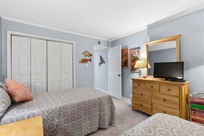 2 bedrooms, iron/ironing board, WiFi, bed sheets - Chateau By the Sea Unit B3 - Oceanfront (North Myrtle Beach)