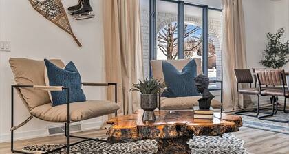 Designer Home w/ Private Yard, Theatre & Games!