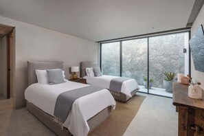 8 bedrooms, in-room safe, desk, iron/ironing board