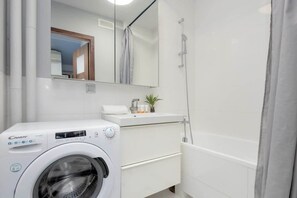 Een douche, een haardroger