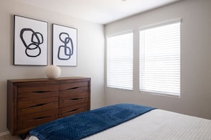 4 chambres, lit parapluie, Wi-Fi, draps fournis