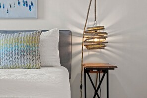 1 chambre, bureau, fer et planche à repasser, accès au Wi-Fi (inclus)