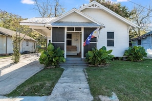Exterior - Corporate Comfort in Freetown - Spacious Homes for Work Crews (Lafayette)