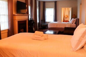 13 habitaciones, escritorio, wifi y ropa de cama 