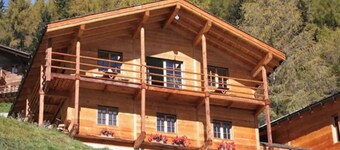 Beautiful, comfortable chalet for 8 people with a splendid view. Bright and spacious, on two floors,