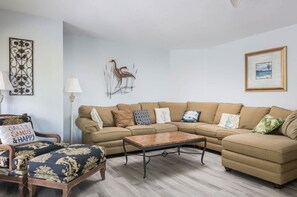 電視、DVD 播放機、音響、 辦公室