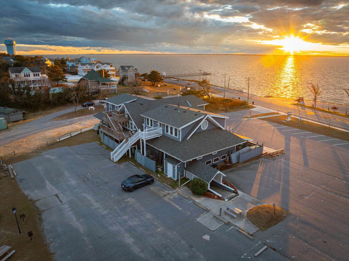 New Listing! Sound Views, Walk to Downtown Duck