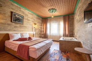 Quarto superluxo | Frigobar, espaço de trabalho para notebook, cortinas blackout