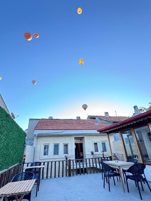 Esterni