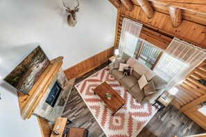 Smart TV, fireplace, video games