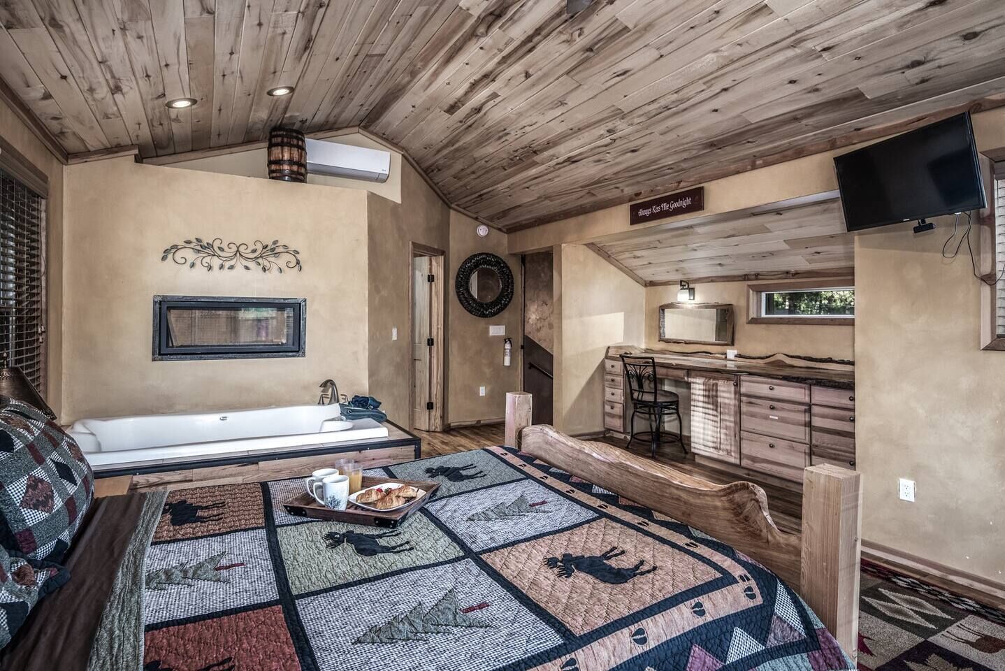 1 habitación, escritorio, tabla de planchar con plancha y wifi 