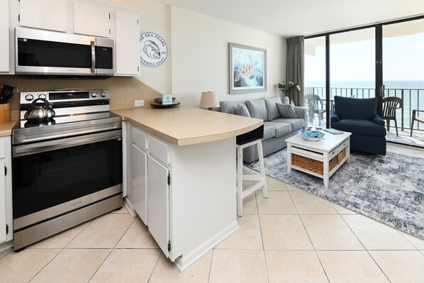 Interior - Oceanfront 2 BR Condo! Royal Garden Resort 912 - The Sea Pearl (Garden City)