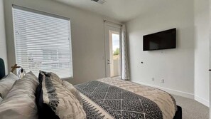 4 bedrooms, WiFi (free), bed sheets