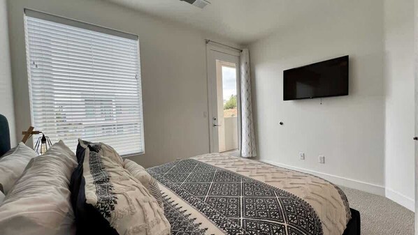 4 bedrooms, free WiFi, bed sheets
