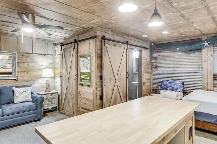 Casas Coastal Experience Cabin B - Rockport, TX