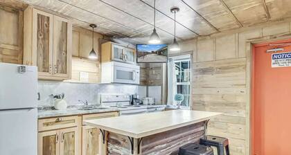 Casas Coastal Experience Cabin B