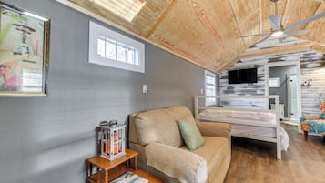 Apartment (0 Bedroom) | Interior