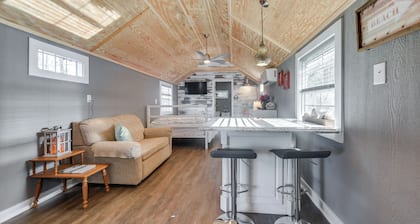 Calabash Studio Cabin, 4 Mi to Sunset Beach!