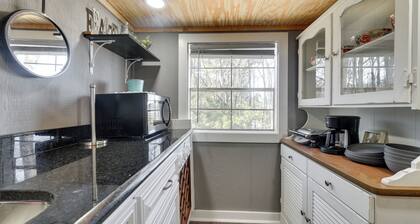 Calabash Studio Cabin, 4 Mi to Sunset Beach!