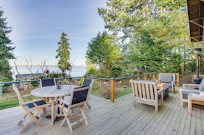 Cottage (2 Bedrooms) | Front of property
