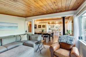 Cottage (2 Bedrooms) | Interior