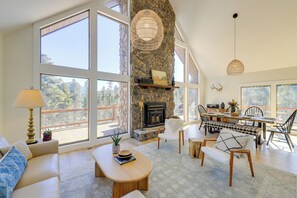 House (5 Bedrooms) | Front of property - Spacious Black Hawk Home w/ Deck & Mountain Views! (Black Hawk)