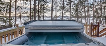 Lakefront Rhinelander Retreat w/ Private Hot Tub!