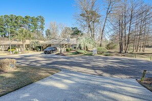 Interior - Northeast Wilmington Home ~ 5 Mi to Beach! (Wilmington)