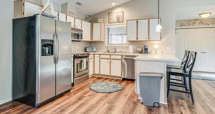 Northeast Wilmington Home ~ 5 Mi to Beach!