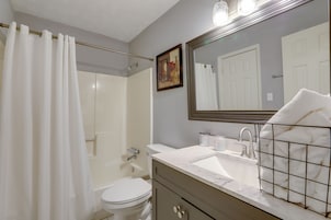 House (3 Bedrooms) | Interior