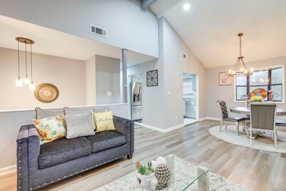 Lithonia Home, 5 Mi to Panola Mountain State Park