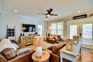 House (4 Bedrooms) | Interior - Lakefront Jacksons Gap Retreat w/ Grill & Dock! (Jacksons' Gap)