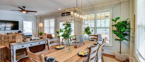 Talo (4 Bedrooms) | Sisätilat