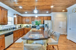 Interior - Lakefront Jacksons Gap Retreat w/ Grill & Dock! (Jacksons' Gap)