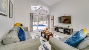 Living area - Kissimmee Oasis w/ Pool & Grill: 8 Mi to Disney! (Kissimmee)