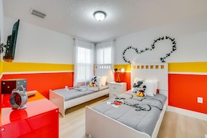 4 slaapkamers, een laptopwerkplek, een strijkplank/strijkijzer