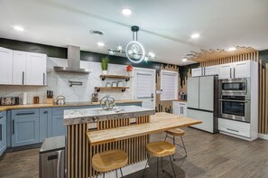 House (3 Bedrooms) | Front of property