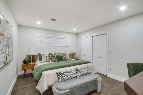 Stunning Jackson Home ~ 2 Mi to Downtown!