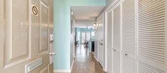 Community Pool & Tennis Court: Myrtle Beach Condo