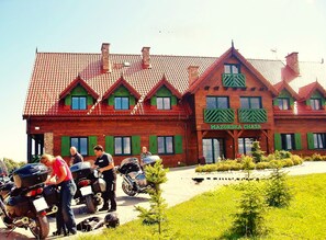 Front of property - Hotelik Mazurska Chata (Mikolajki)