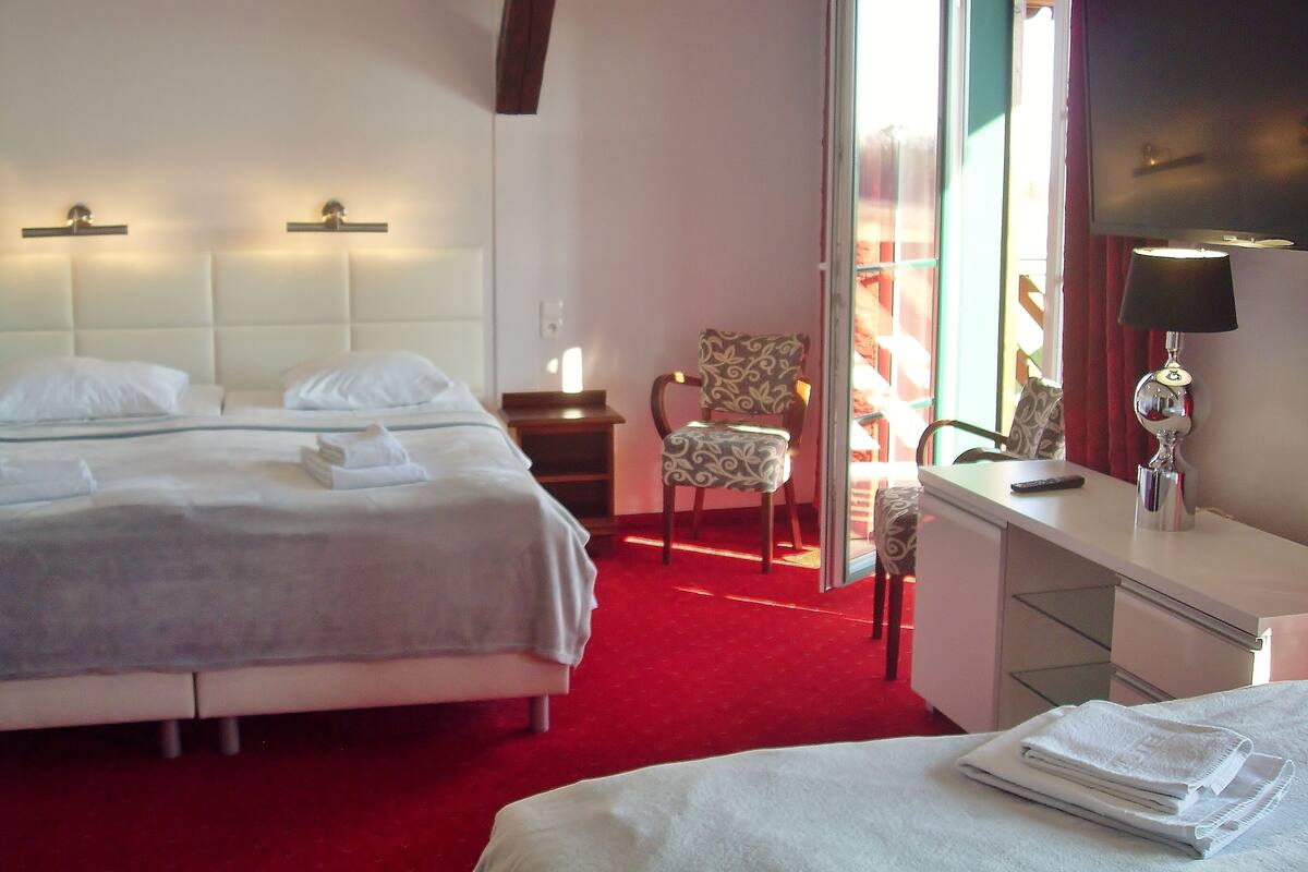 Panorama vierpersoonskamer, 1 slaapkamer, balkon | Gratis wifi, beddengoed