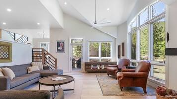 Townhome, 5 Bedrooms | Living area | Smart TV